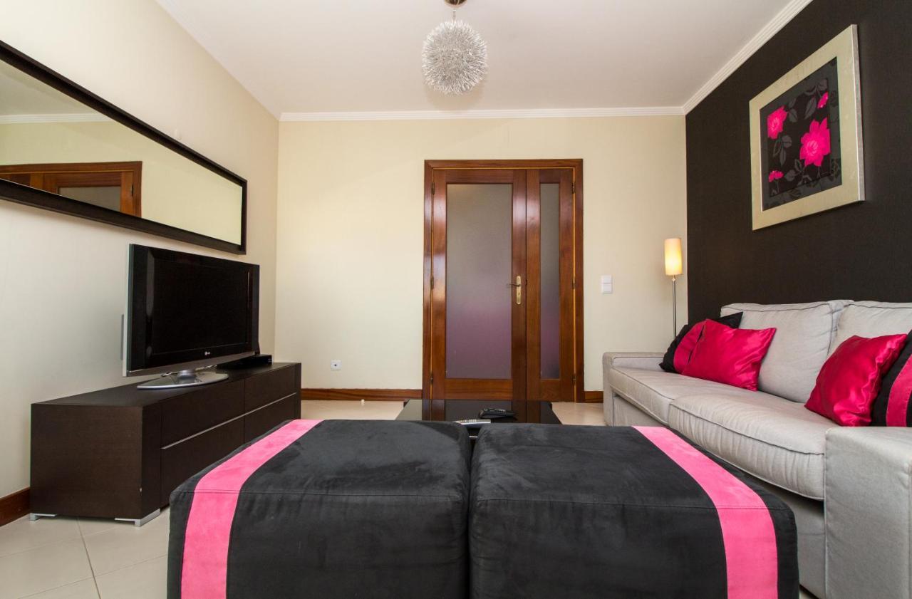 Family Apartment - Pool And Garden & Playground & Beach & Albufeira Exterior photo