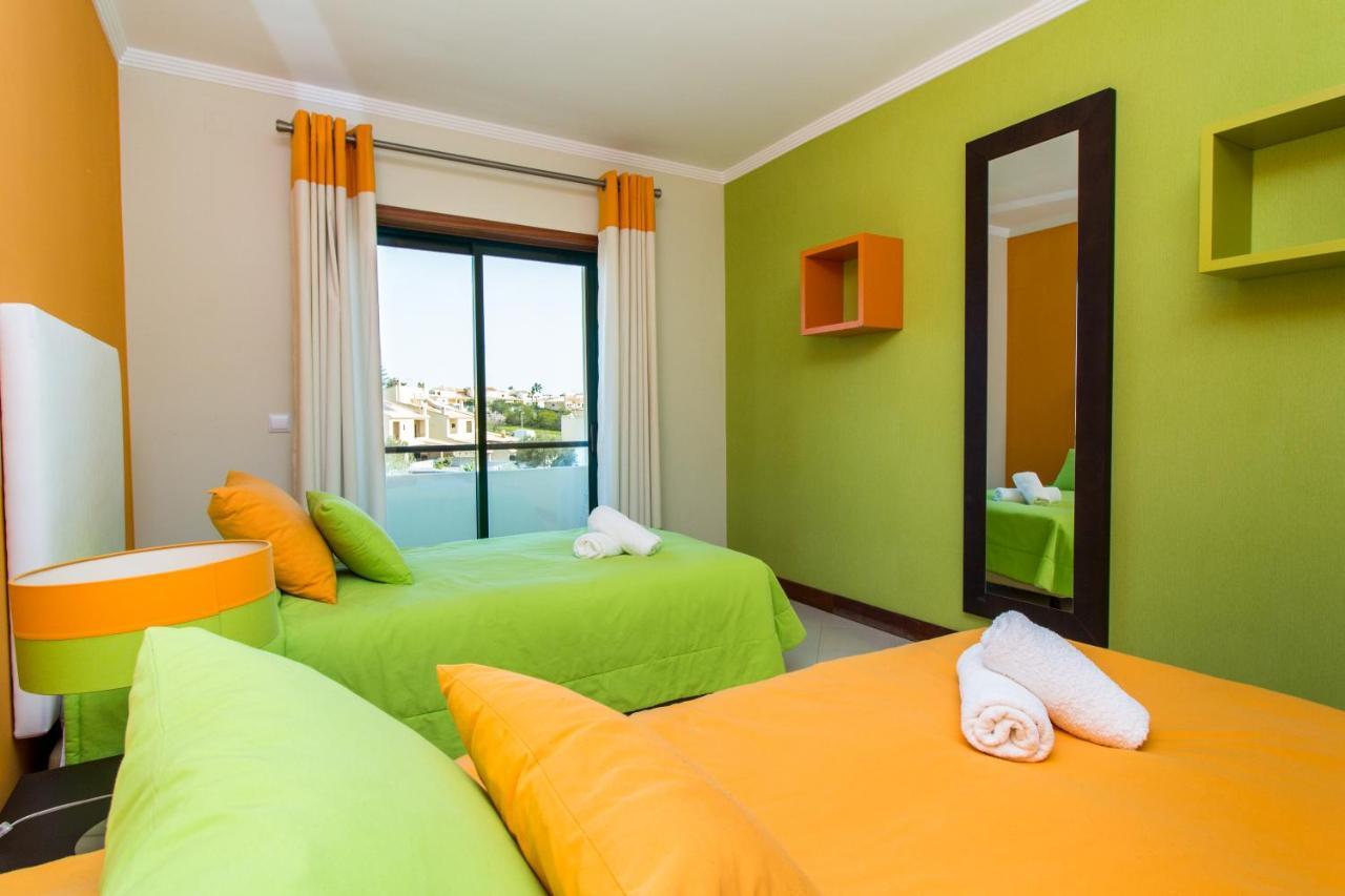 Family Apartment - Pool And Garden & Playground & Beach & Albufeira Exterior photo