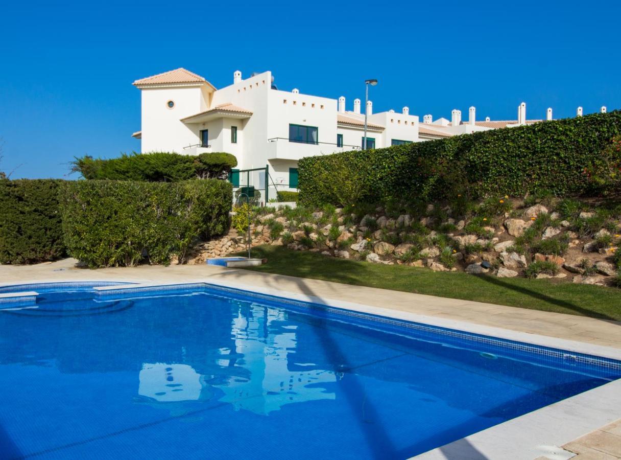Family Apartment - Pool And Garden & Playground & Beach & Albufeira Exterior photo