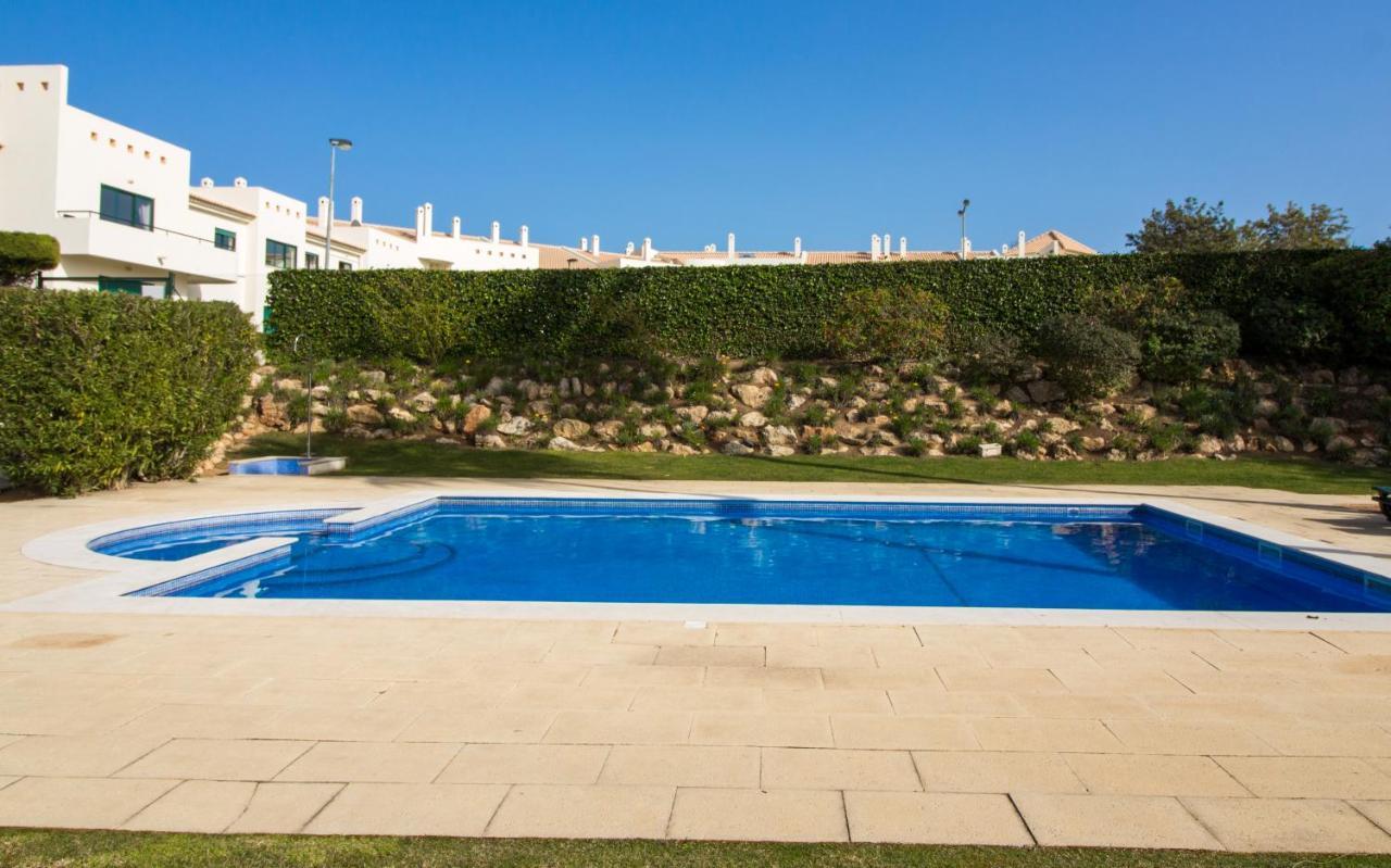 Family Apartment - Pool And Garden & Playground & Beach & Albufeira Exterior photo