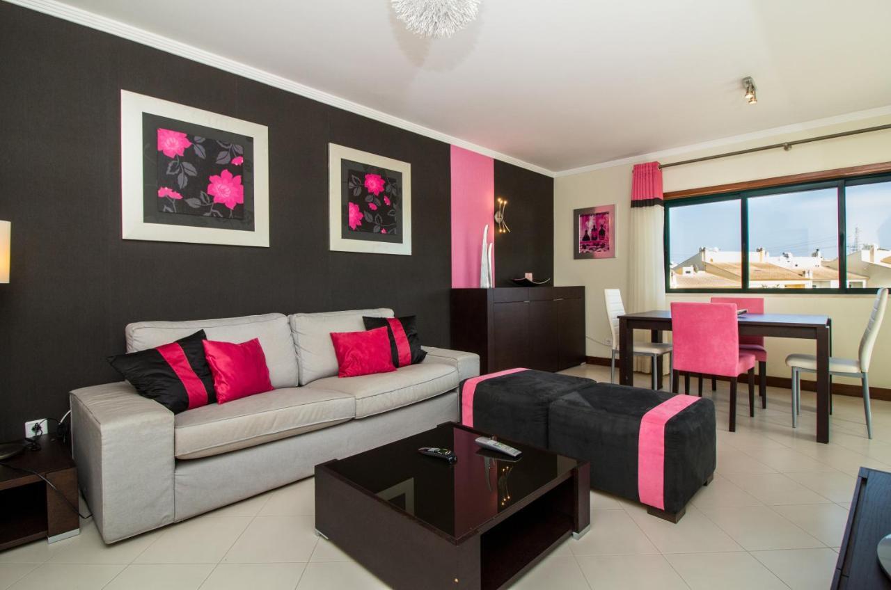 Family Apartment - Pool And Garden & Playground & Beach & Albufeira Exterior photo